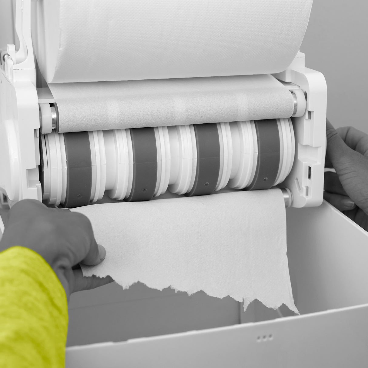 Clear+ Dispenser per rotoli di asciugamani