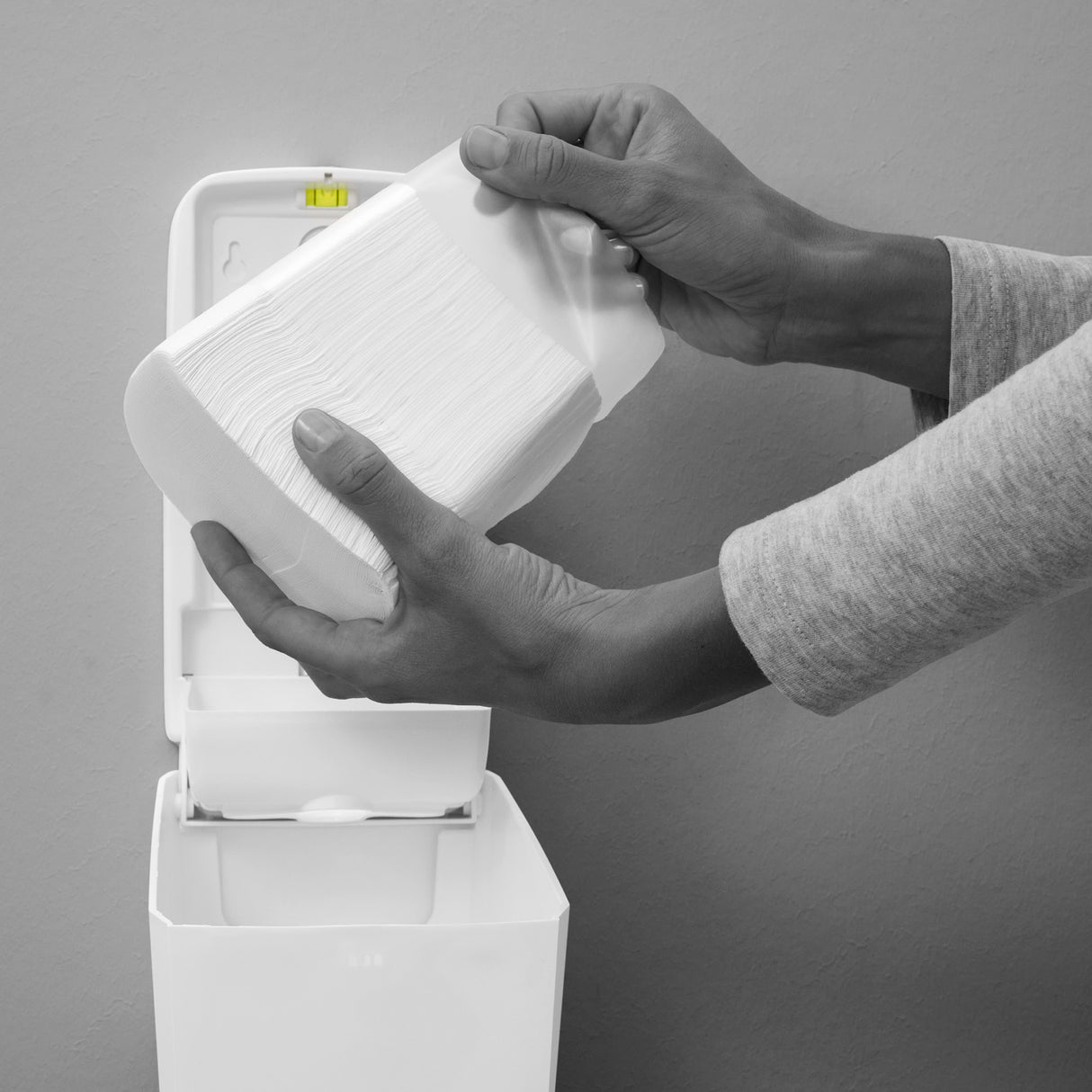 CLEAR+ Toilettenpapier Einzelblätter V-Falz 2-lagig